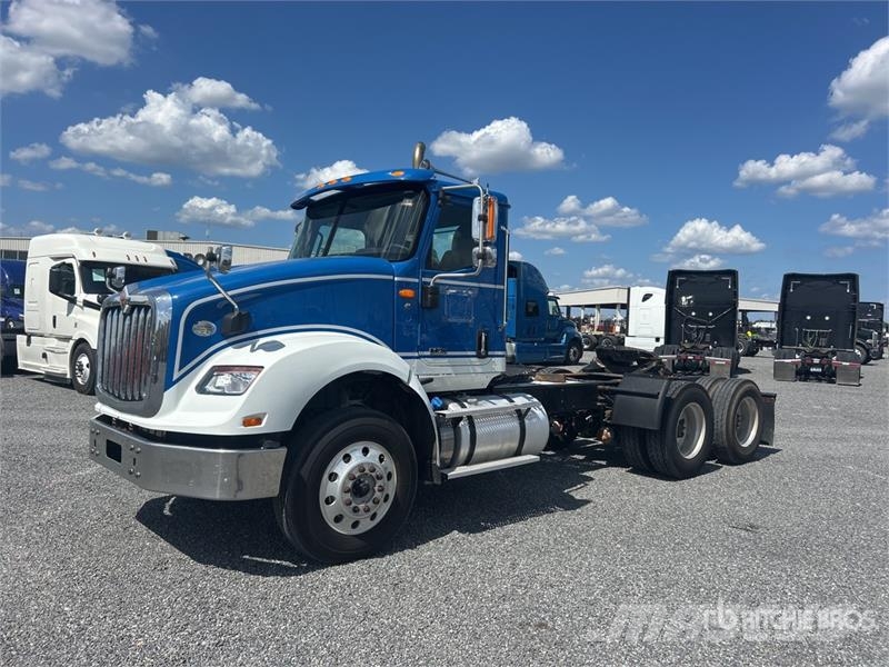 International HX620 6x4 T/A Day Cab Truck Tractor 曳引機組件