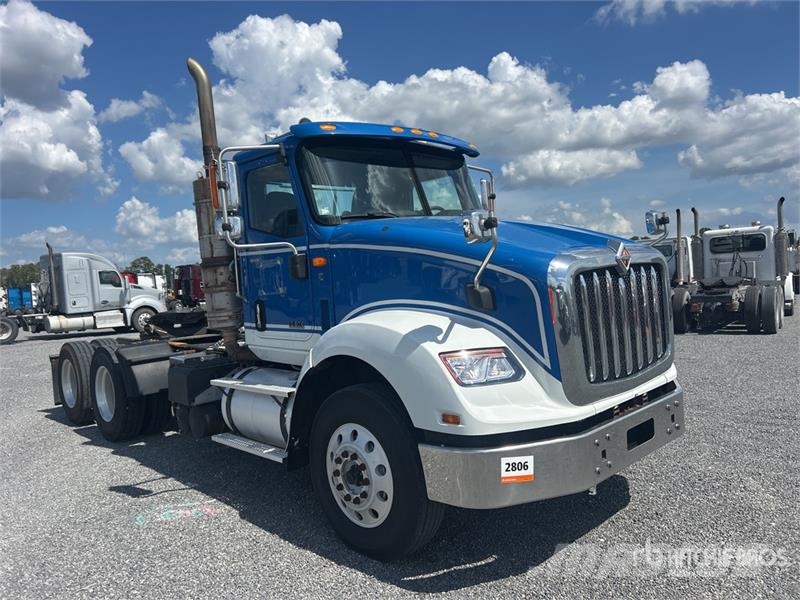 International HX620 6x4 T/A Day Cab Truck Tractor 曳引機組件