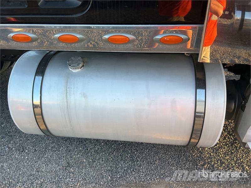International LoneStar 6x4 T/A Sleeper Truck Tractor Motrici e Trattori Stradali
