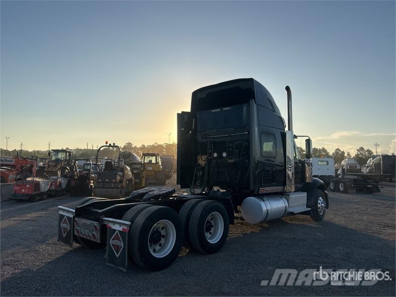 International LoneStar 6x4 T/A Sleeper Truck Tractor Motrici e Trattori Stradali