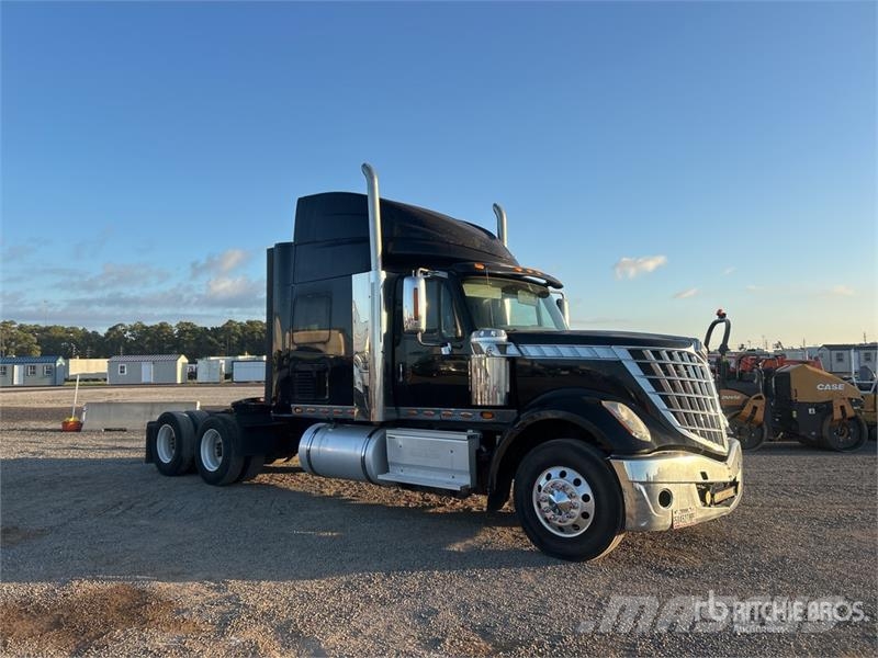International LoneStar 6x4 T/A Sleeper Truck Tractor Motrici e Trattori Stradali