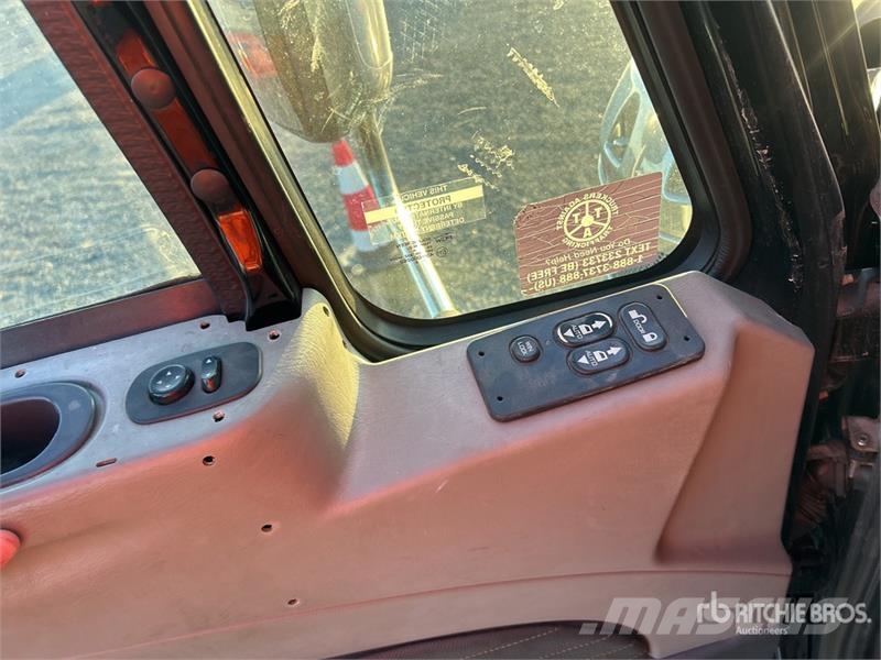 International LoneStar 6x4 T/A Sleeper Truck Tractor Motrici e Trattori Stradali