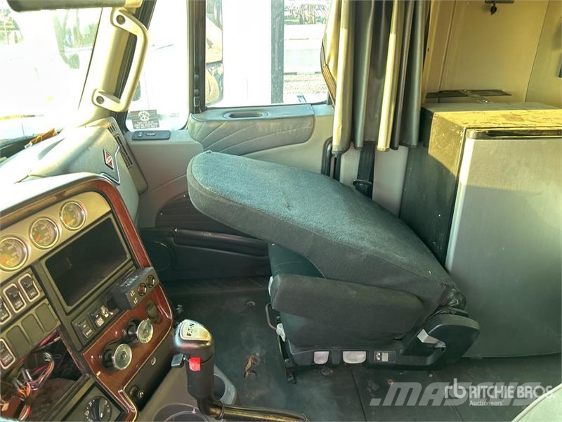 International LoneStar 6x4 T/A Sleeper Truck Tractor Motrici e Trattori Stradali