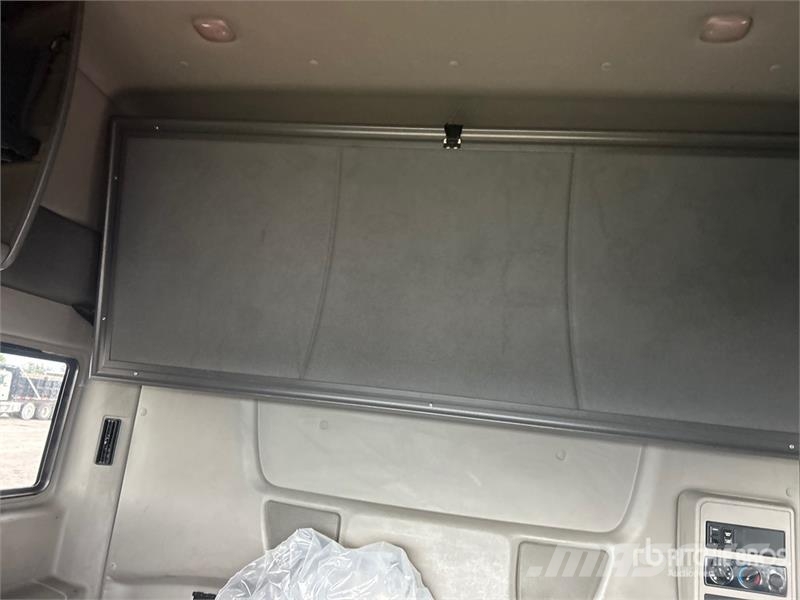 International LT625 Тягачі