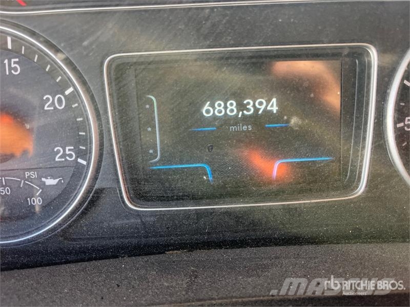 International LT625 Седельные тягачи