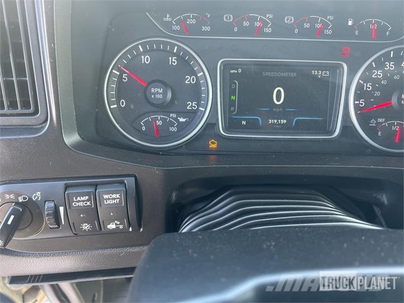 International LT625 트랙터 유닛