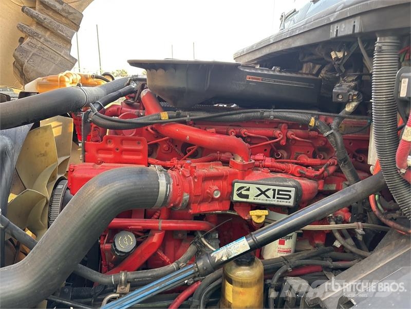 International LT625 트랙터 유닛