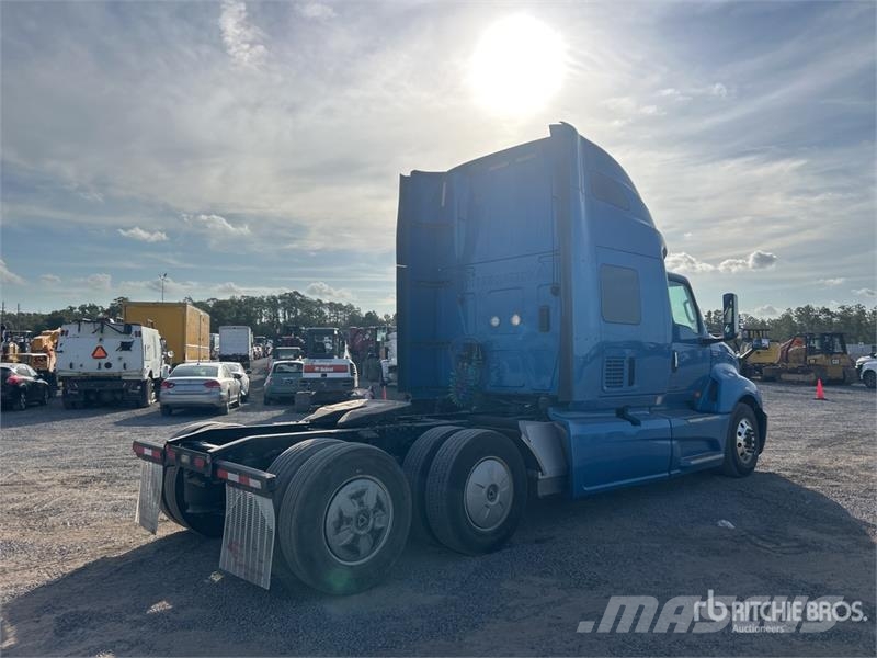 International LT625 Тягачі