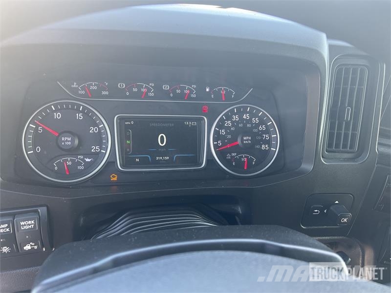 International LT625 트랙터 유닛