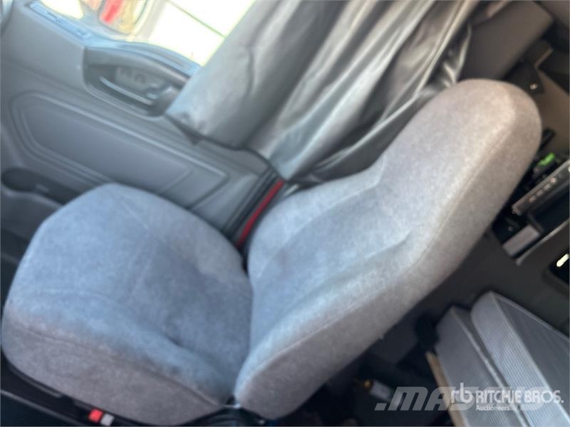 International LT625 Седельные тягачи