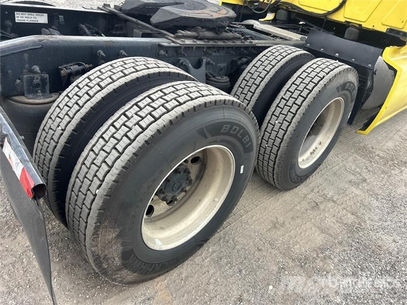 International LT625 Тягачі