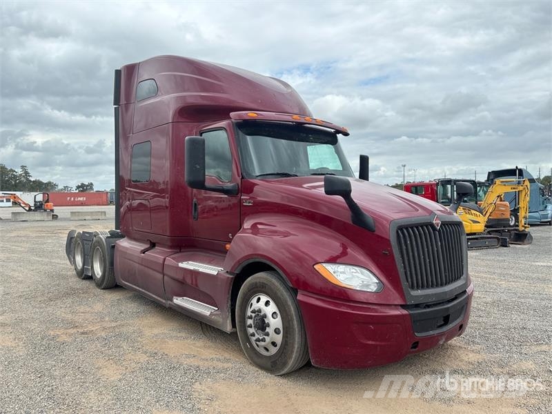 International LT625 Тягачі