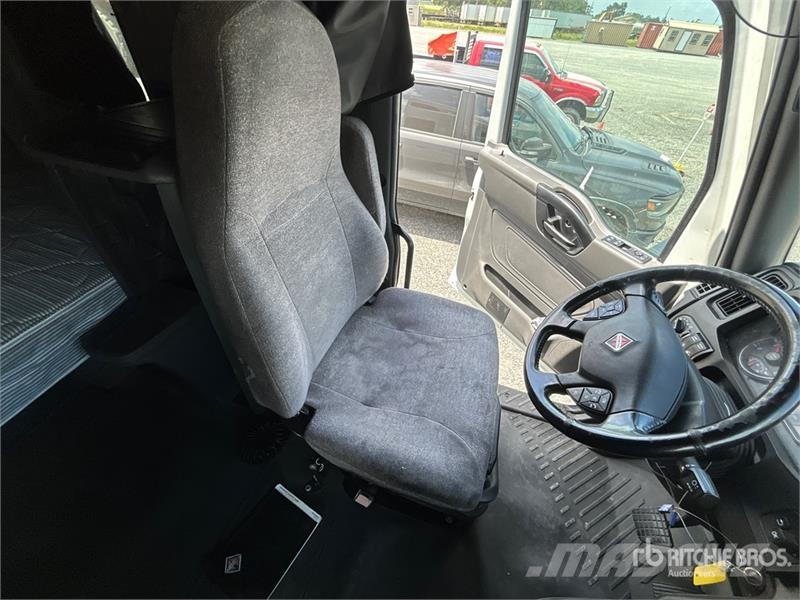 International LT625 트랙터 유닛