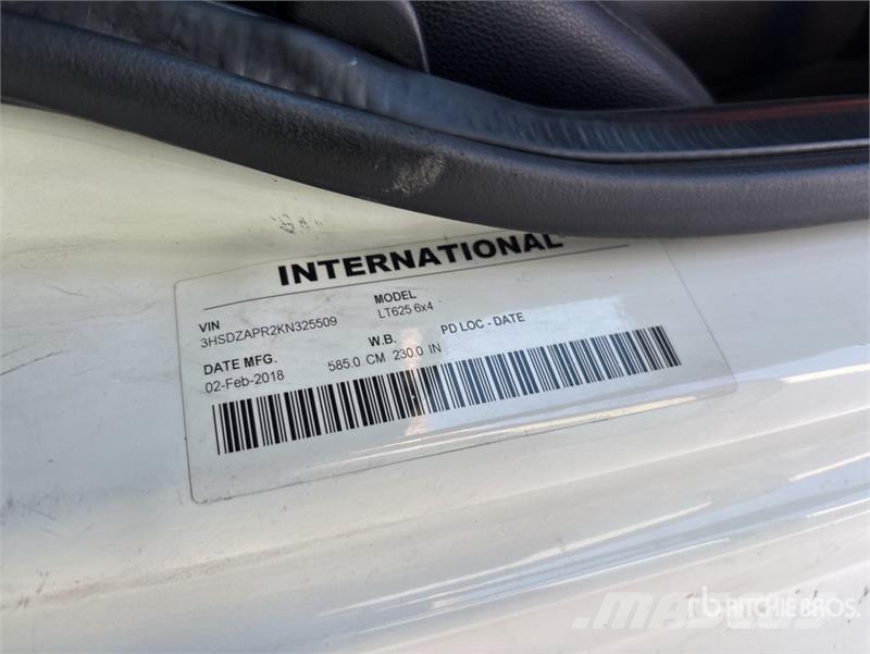 International LT625 트랙터 유닛