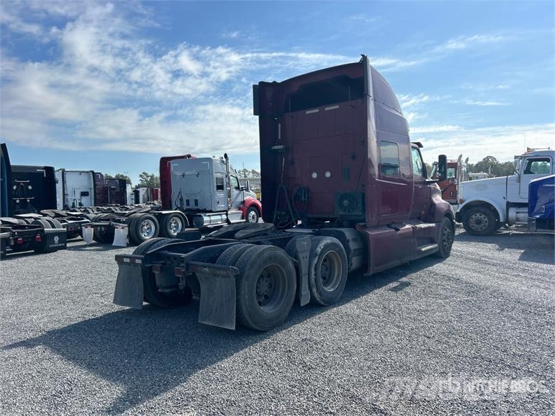 International LT625 Truck Tractor Units
