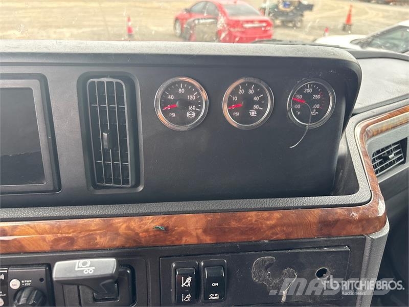 International LT625 Тягачі