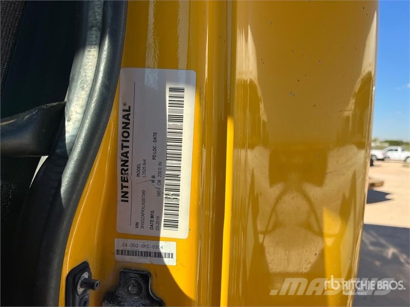 International LT625 Седельные тягачи