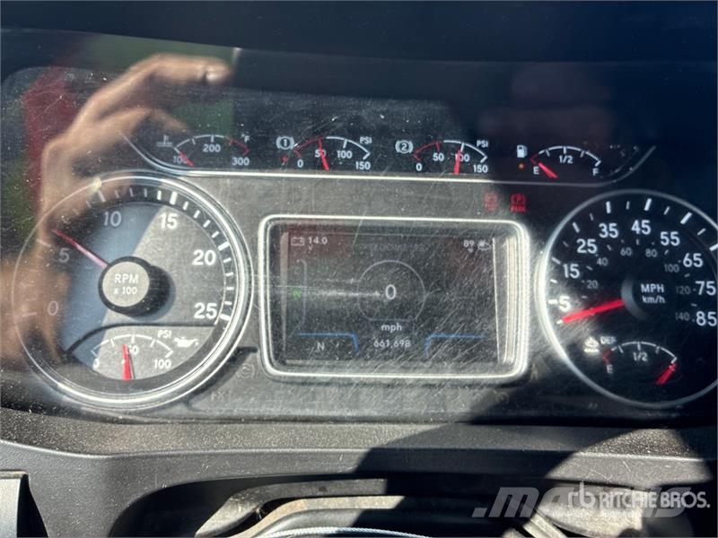 International LT625 Седельные тягачи