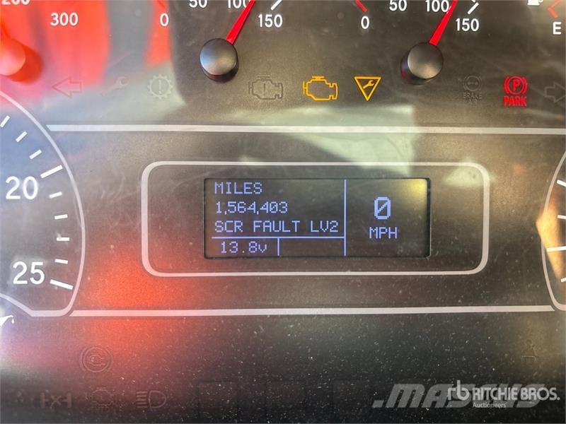 International LT625 Truck Tractor Units