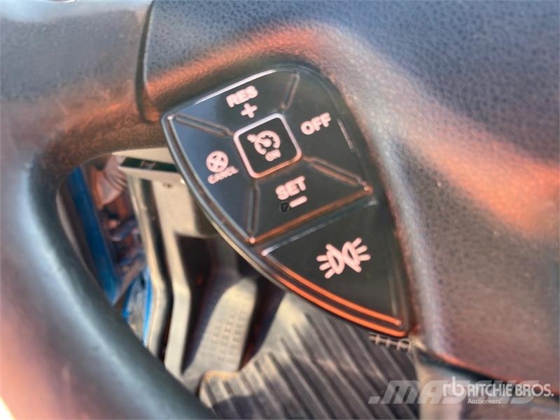 International LT625 Седельные тягачи