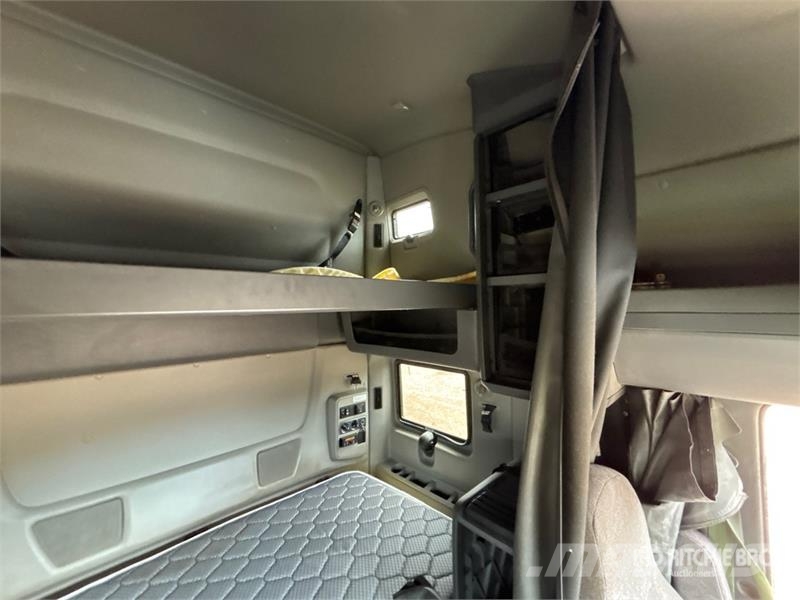 International LT625 트랙터 유닛