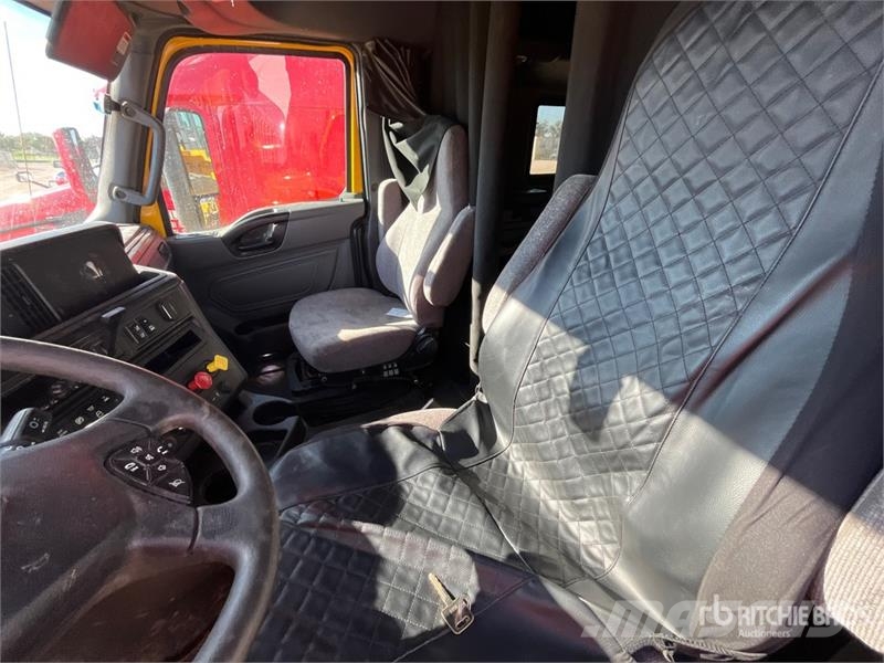 International LT625 Седельные тягачи