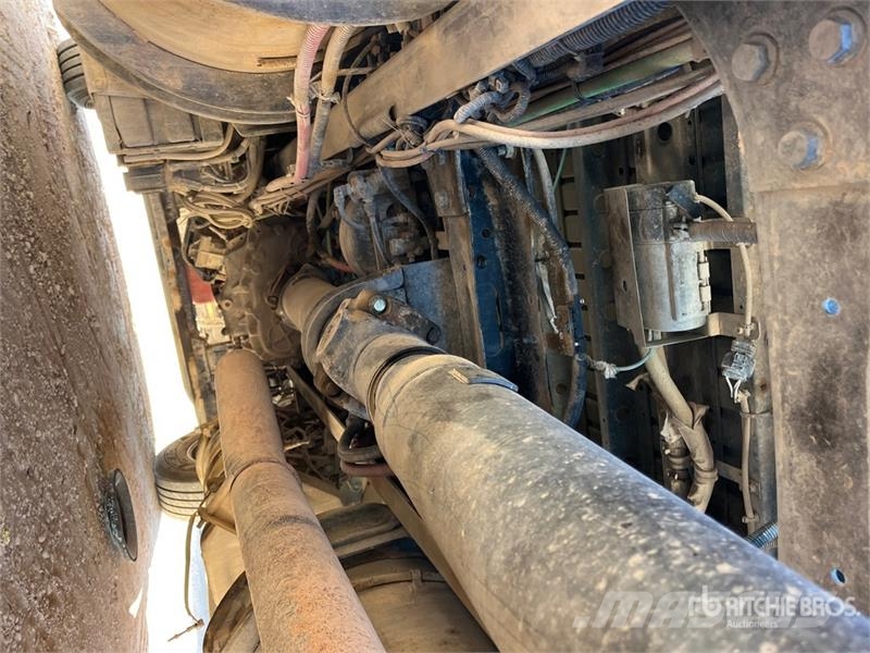 International LT625 Седельные тягачи