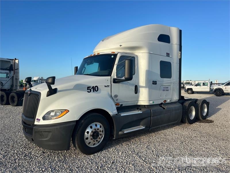 International LT625 Седельные тягачи