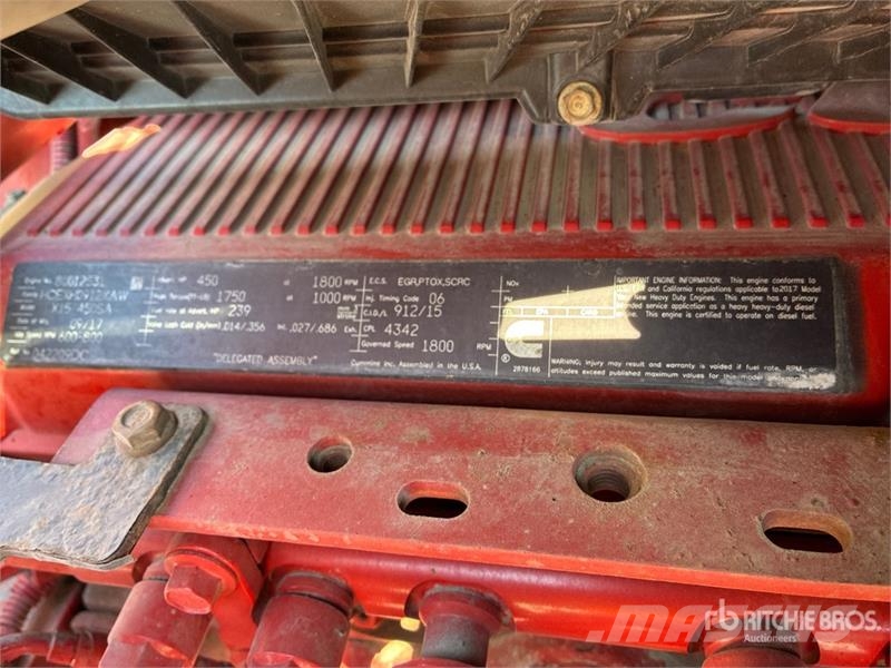 International LT625 Седельные тягачи