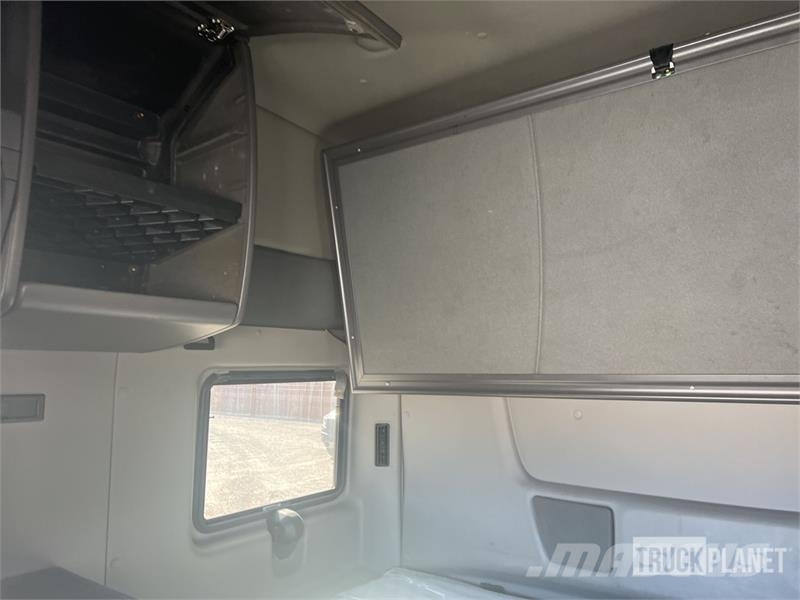 International LT625 트랙터 유닛