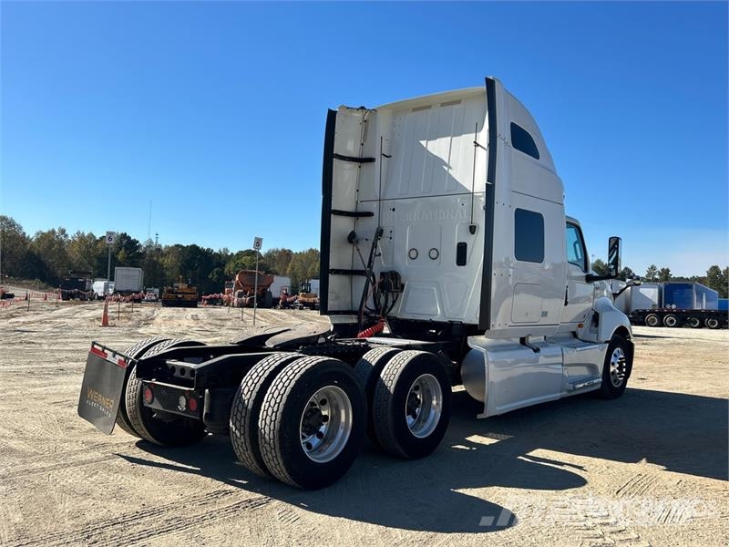 International LT625 Седельные тягачи