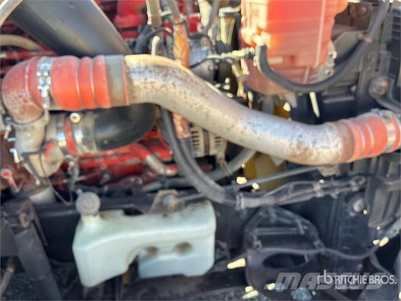 International LT625 Седельные тягачи