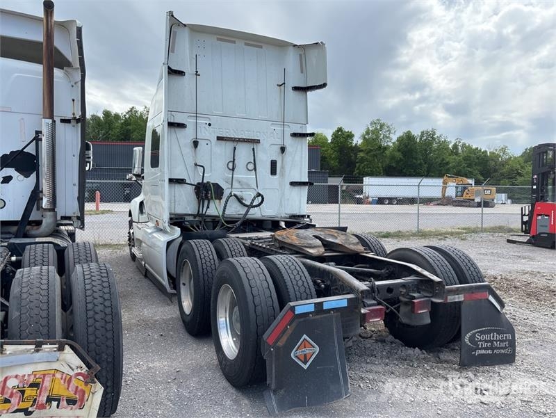 International LT625 Prime Movers