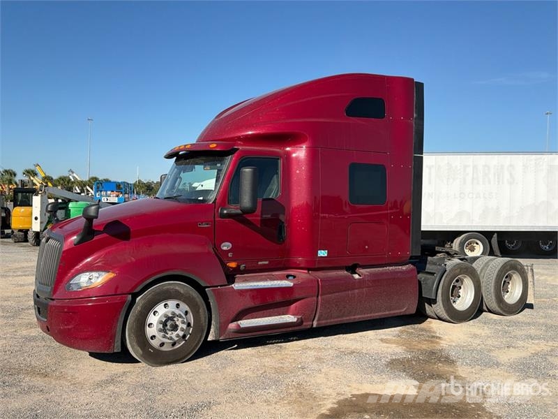 International LT625 Cabezas tractoras