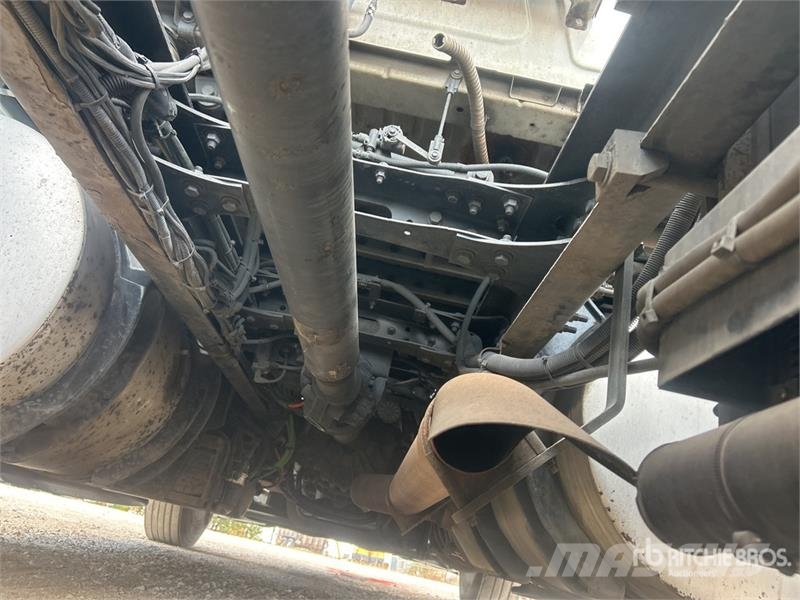 International LT625 트랙터 유닛