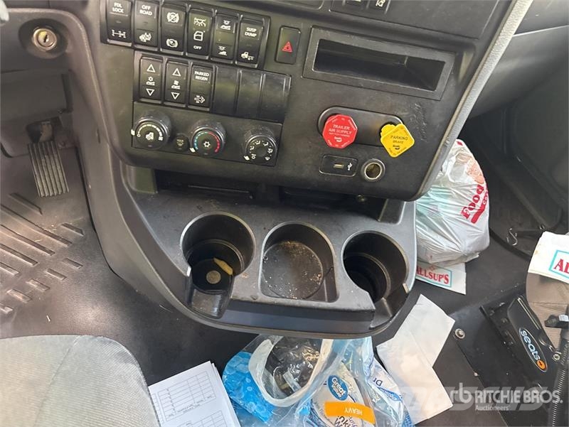 International LT625 트랙터 유닛