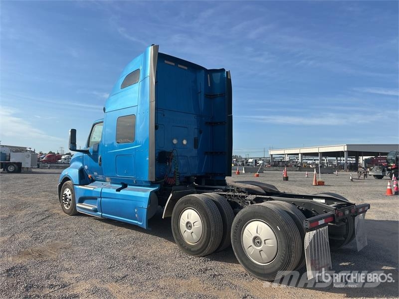 International LT625 Тягачі