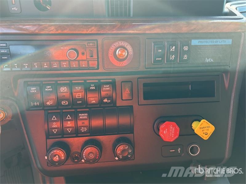 International LT625 Тягачі