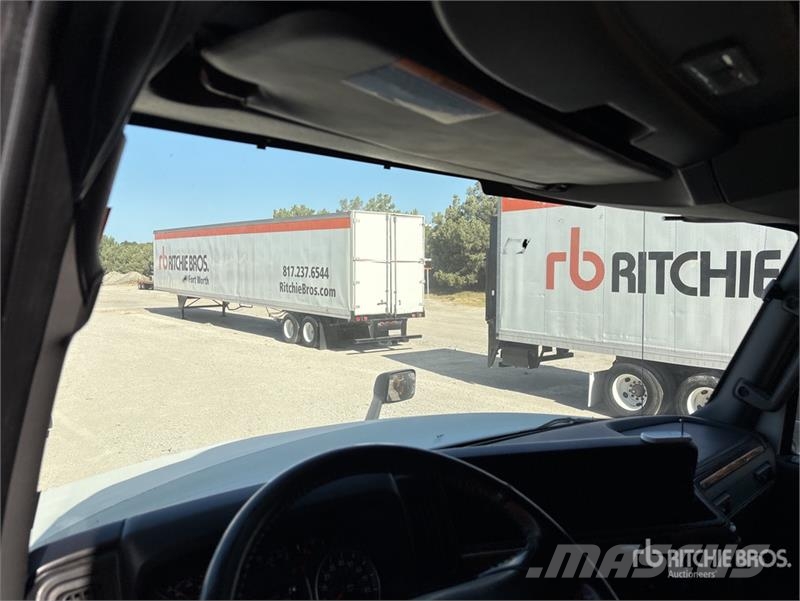 International LT625 Prime Movers