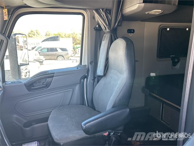 International LT625 Autotractoare