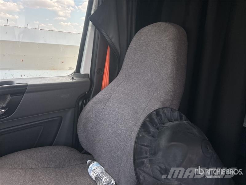 International LT625 트랙터 유닛