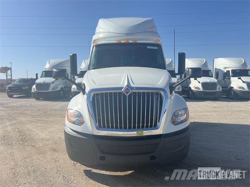 International LT625 트랙터 유닛