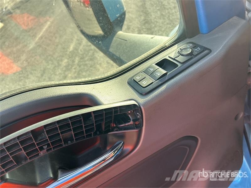 International LT625 Тягачі