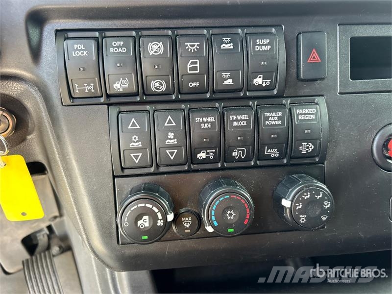International LT625 트랙터 유닛