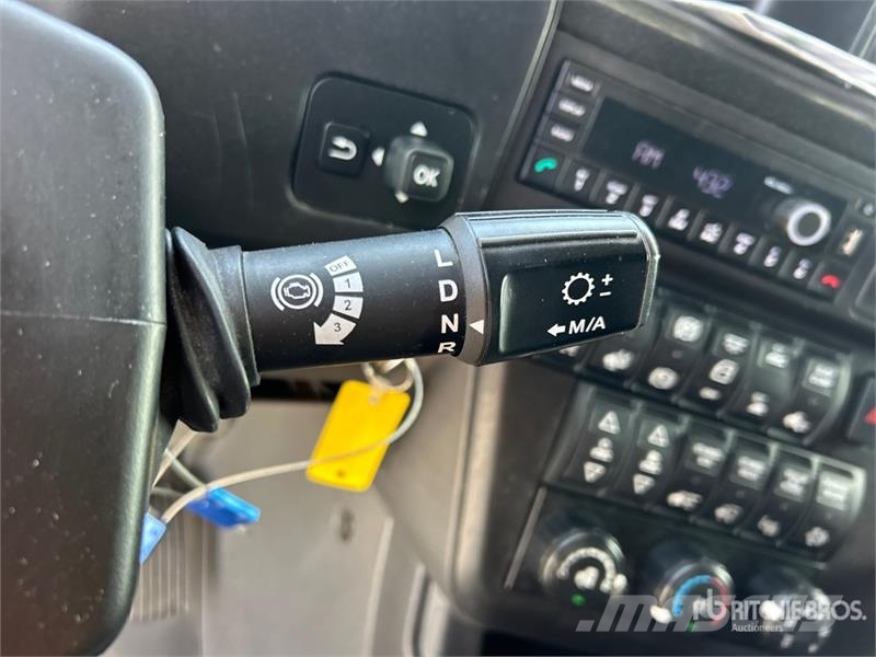 International LT625 트랙터 유닛