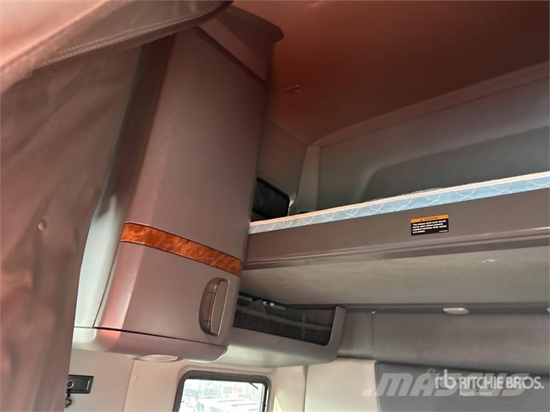 International LT625 Тягачі
