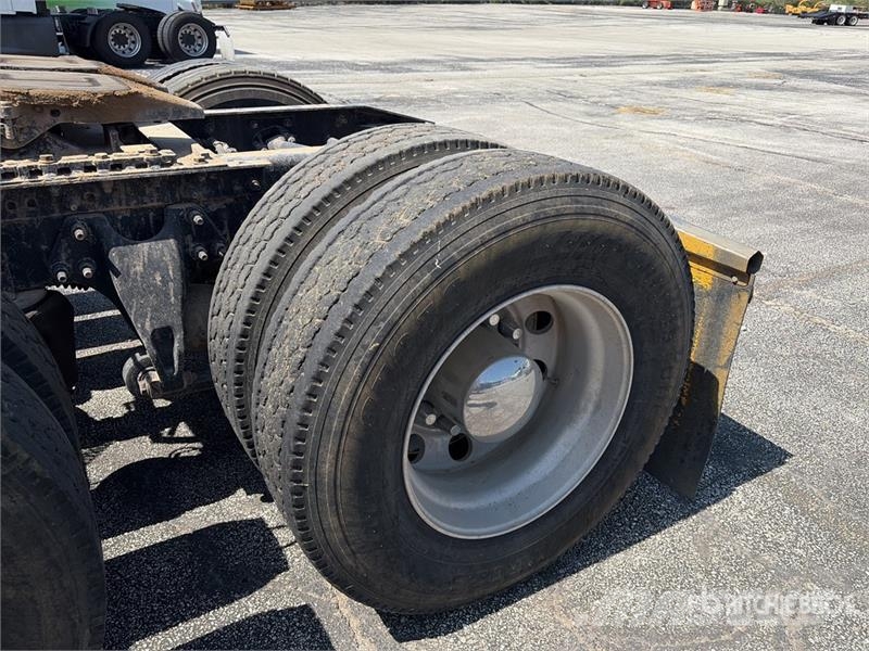 International LT625 وحدات الجر