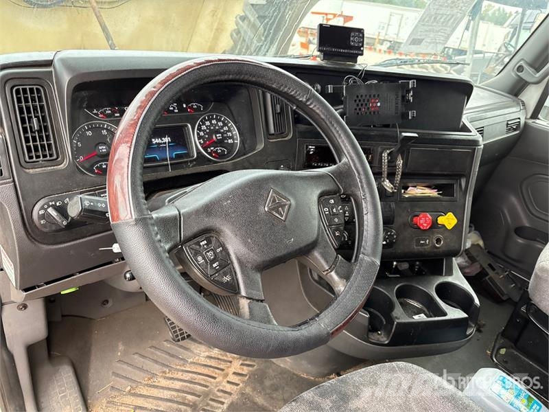 International LT625 Motrici e Trattori Stradali