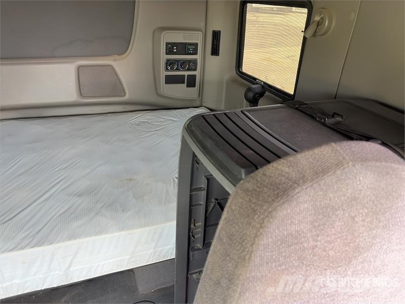 International LT625 وحدات الجر