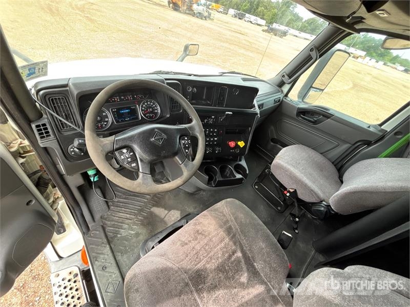 International LT625 트랙터 유닛
